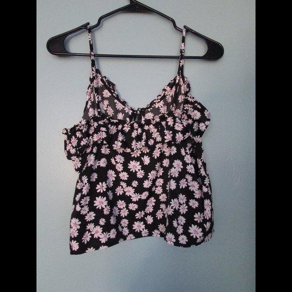 Daisy Ruffle Tank Top - Picture 2 of 4